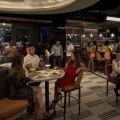 Does the Silver Diner in Washington DC Have a Bar? An Expert's Perspective